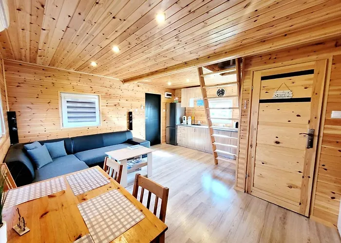 Wierzbowa Ostoja - Letniskowy Bosman * Karsibór